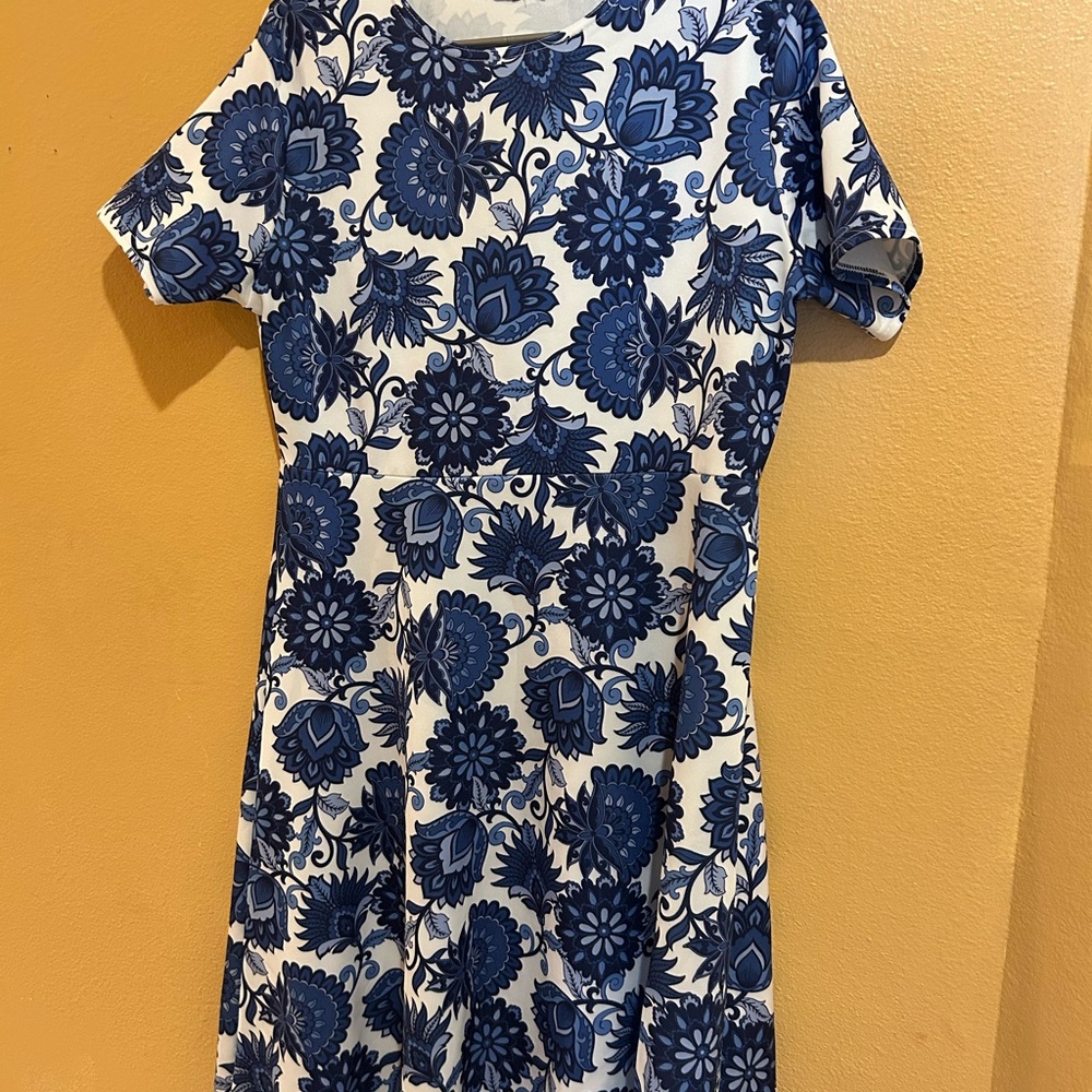 Boohoo Blue and White A-Line Midi Dress Casual Short Sleeve